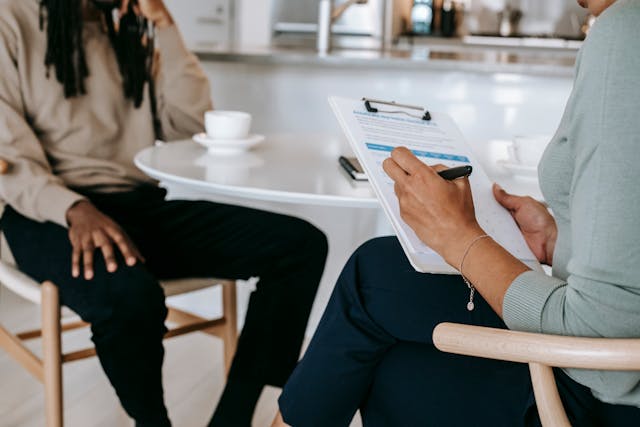 manager interviewing a tenant